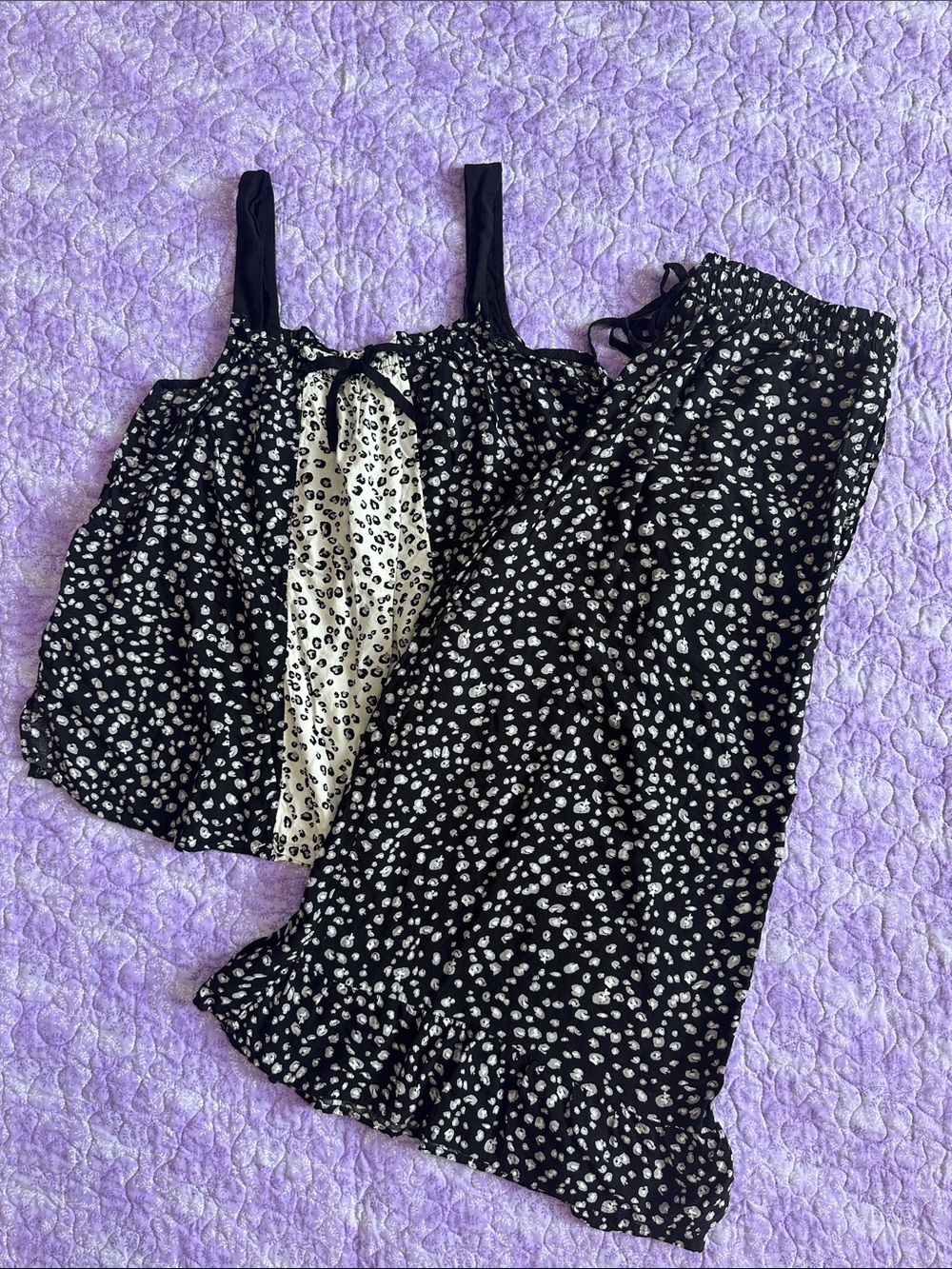 Vera Wang Women’s Capri PJ Set - Size Small